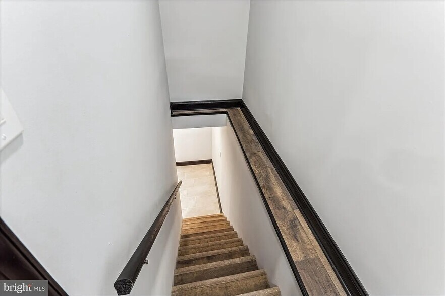 Building Photo - 1820 Walbrook Ave