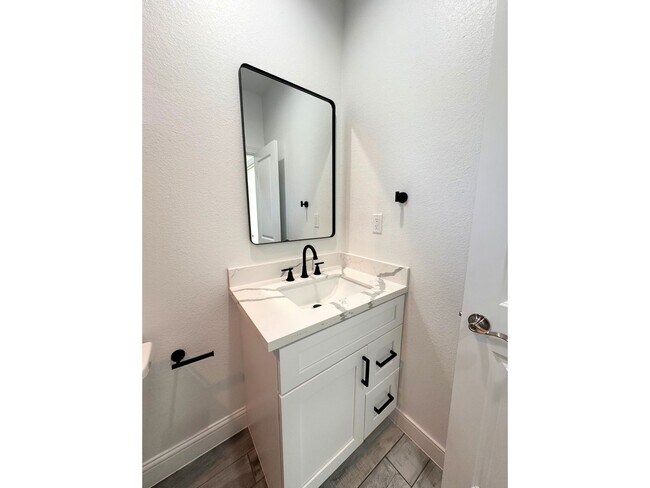 Building Photo - 7710 Darnay Dr