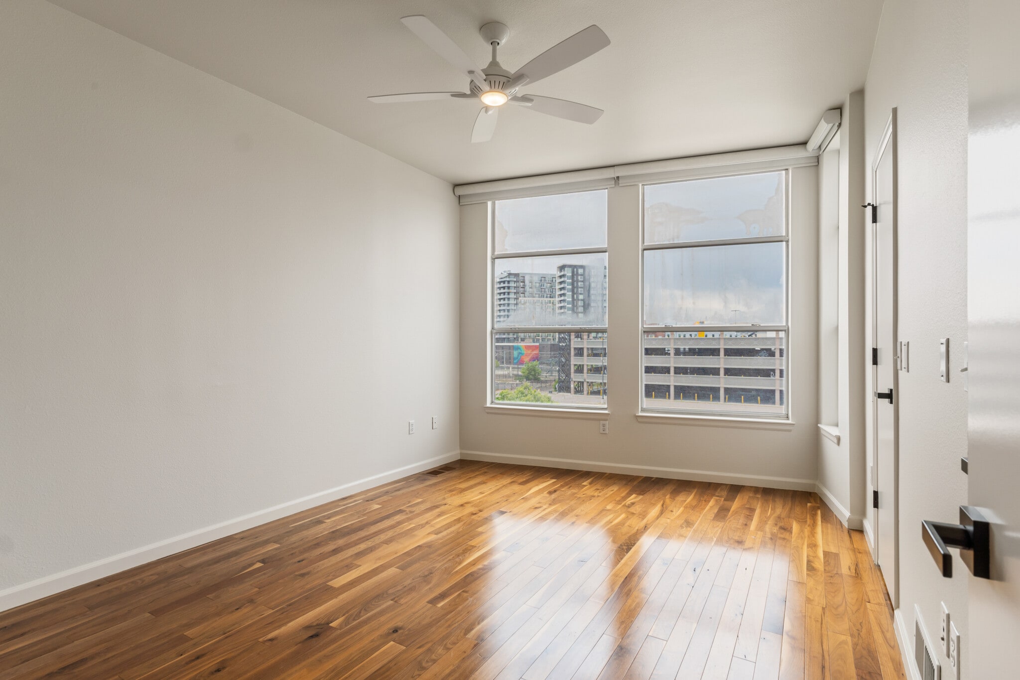 primary bedroom, comfortably fits a king size bed - 2680 Blake St