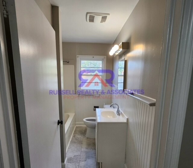 Building Photo - Cute, 3 Bedroom Eastlake Home