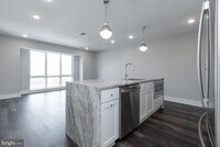 Building Photo - 711 N 16th St