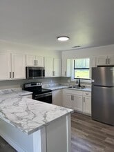 Building Photo - 971 Shannon Dr