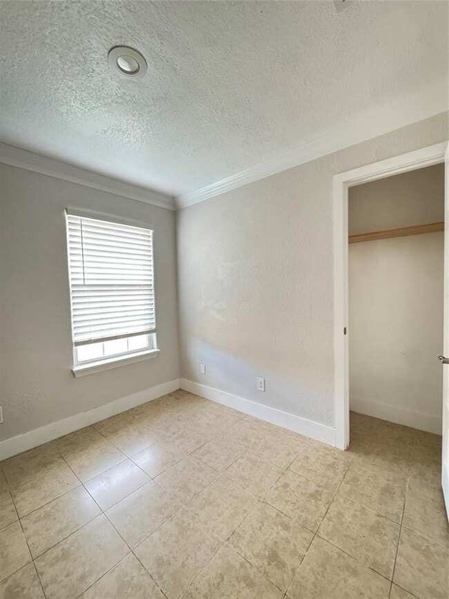 Building Photo - 5210 Tahoe Trail