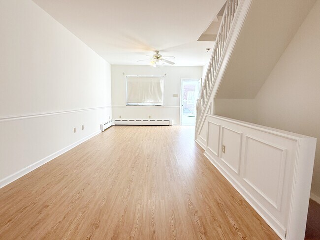 Building Photo - 2635 S Bouvier St