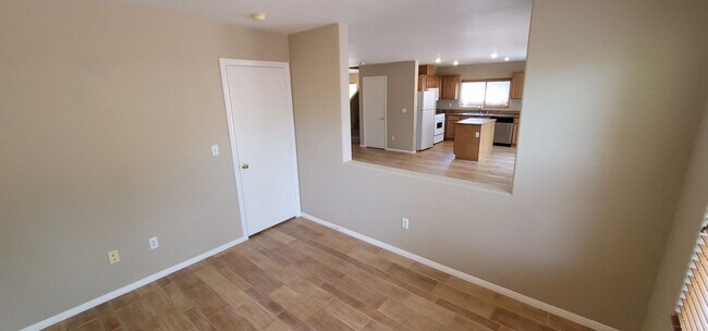 Building Photo - Beautiful former Model Home located near S...