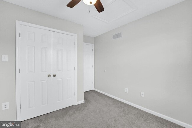 Building Photo - 265 Cherry Tree Square