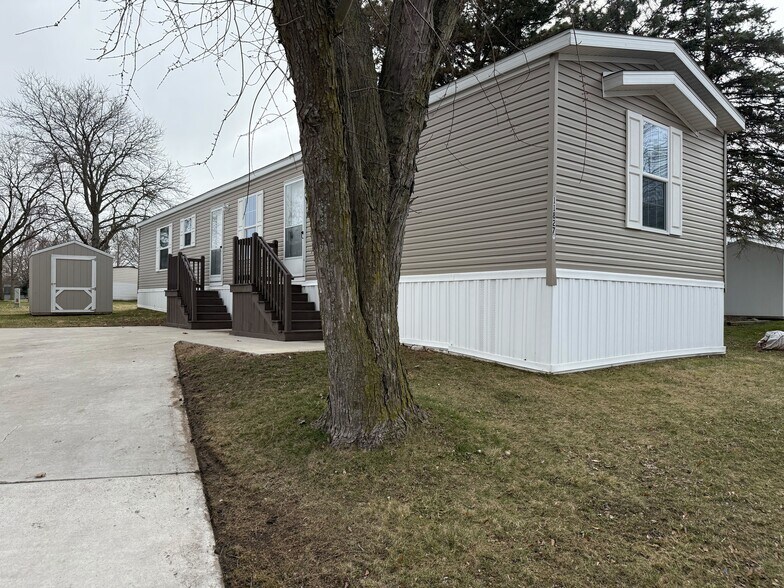 Building Photo - 11827 Cascade Cir