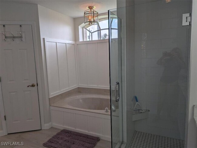 Building Photo - 5008 SW 9th Pl