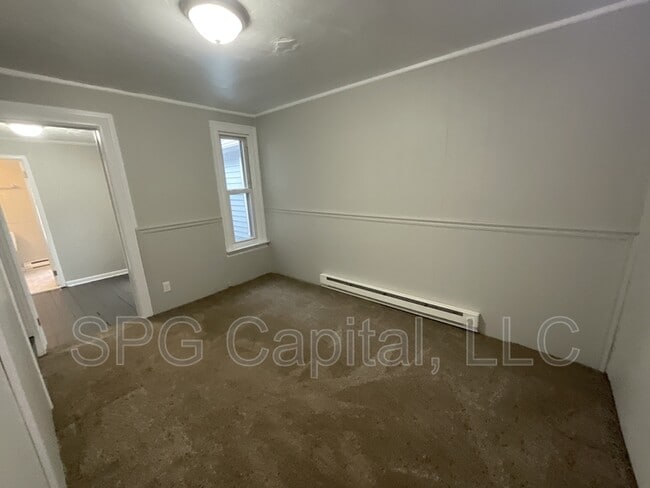 Building Photo - 2118 Greenwood St