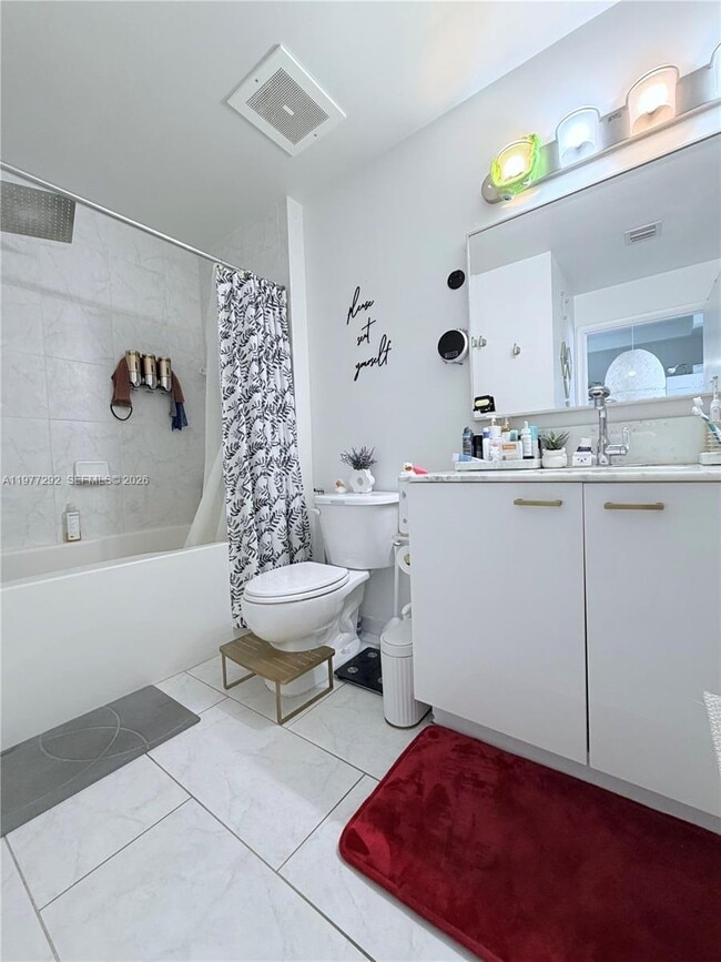 Building Photo - 133 NE 2nd Ave