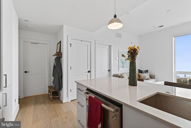 Building Photo - 2905 Georgia Ave NW