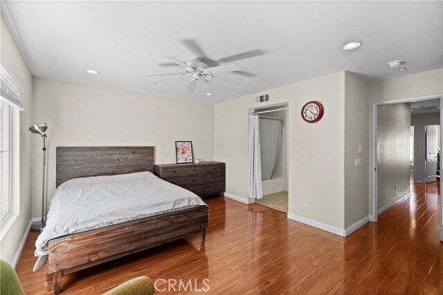 Building Photo - 18 Moonstone