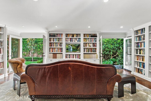 Building Photo - 1010 Emerald Bay