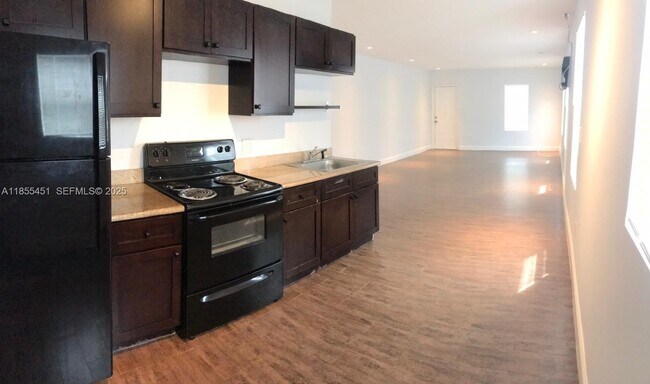 Building Photo - 131 NW 15th St