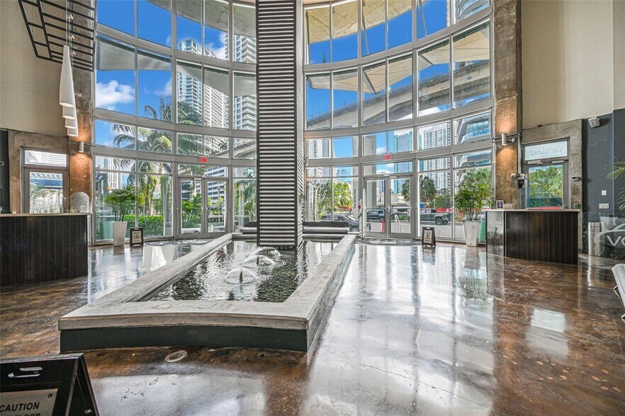 Building Photo - 690 SW 1st Ct