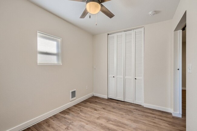 Building Photo - 7770 S Kit Carson Dr