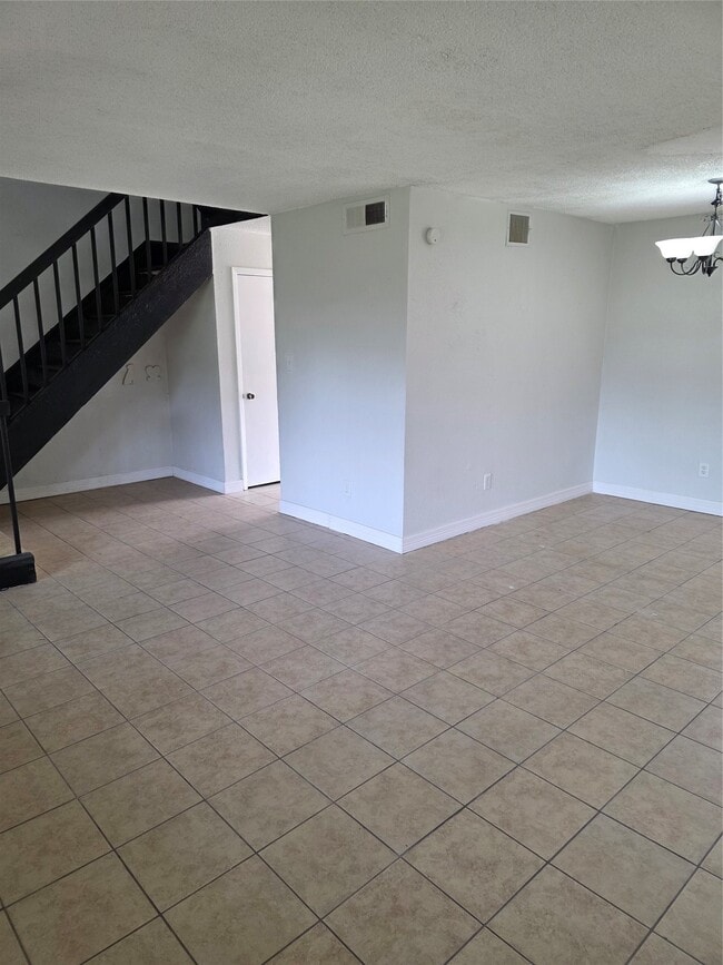 Building Photo - 10343 Huntington Pl Dr