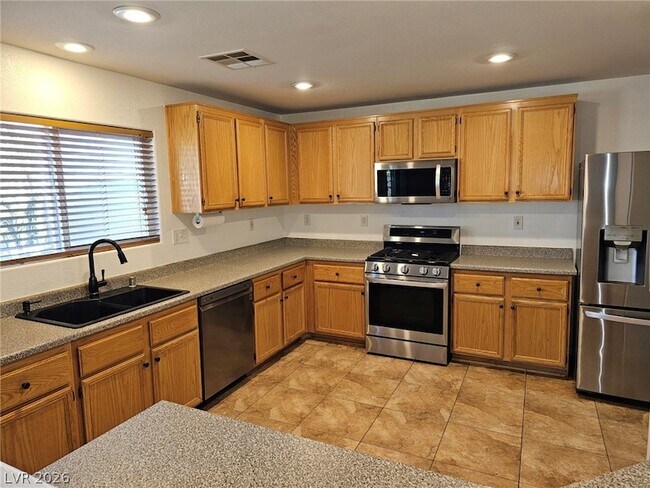 Building Photo - 5064 Whistling Acres Ave