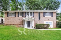 Building Photo - Prepare to be impressed by this 4 bedroom,...