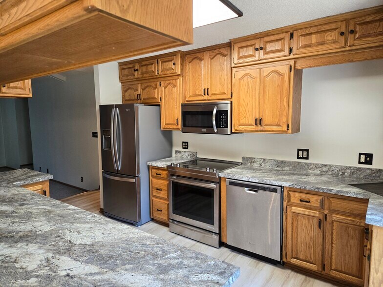 Building Photo - 10540 67th St S