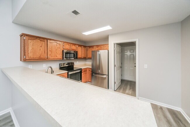 Building Photo - 1679 Central Trails Dr