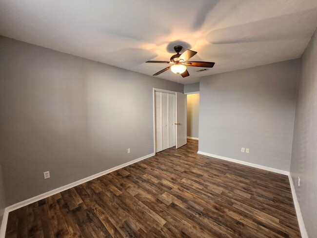 Building Photo - Updated 2 bedroom duplex with all wood flo...