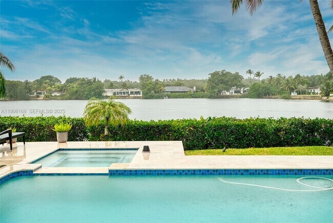 Building Photo - 415 Rovino Ave