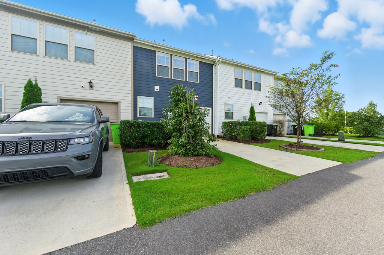 Building Photo - 292 Douglas Falls Dr