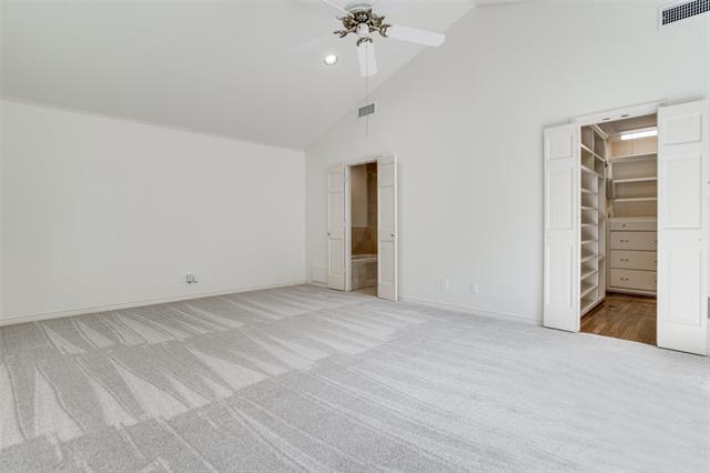 Building Photo - 4209 Greenbrier Dr