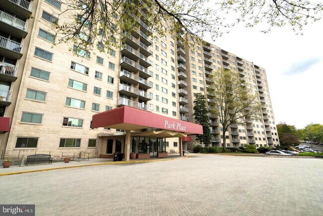 Building Photo - 2500 N Van Dorn St