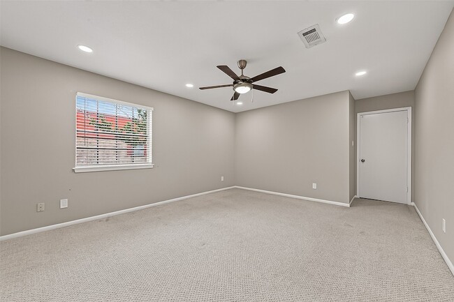 Building Photo - 6649 De Moss Dr