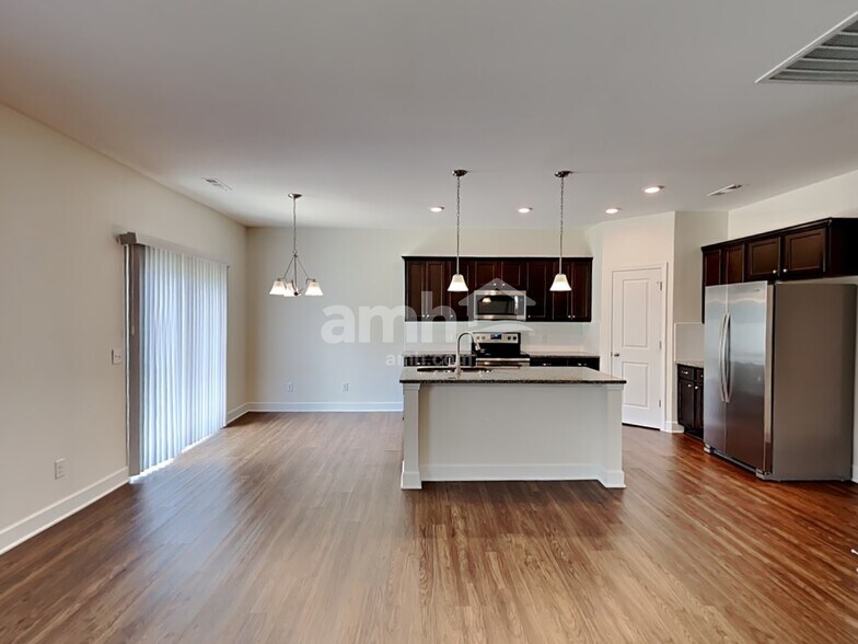 Building Photo - 5229 Lake Maxwell Dr