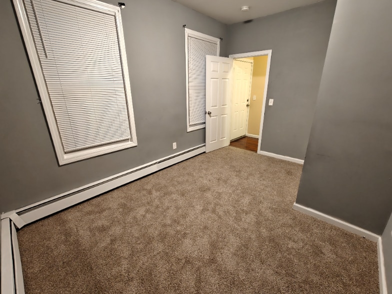 Building Photo - 39 Allen Pl