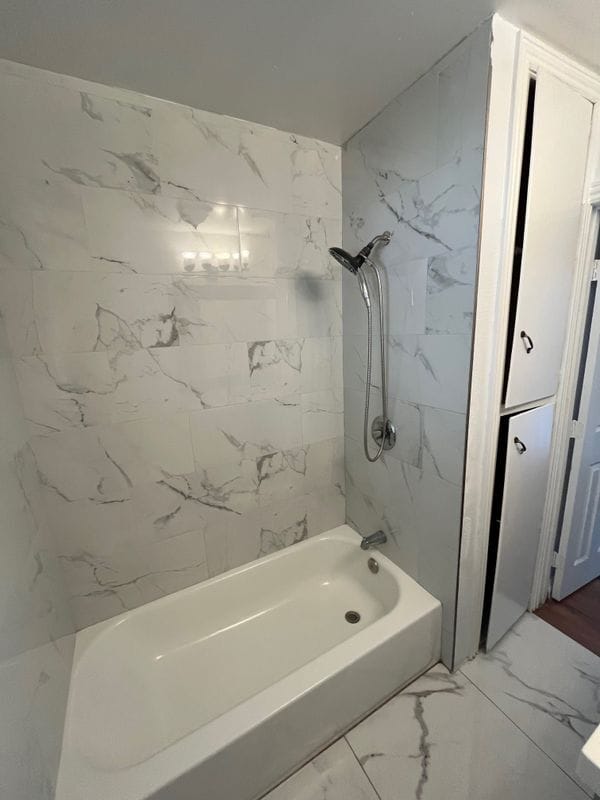 Building Photo - 809 S Knott Ave