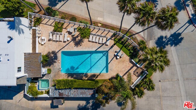 Building Photo - 11856 S Beach Club Way