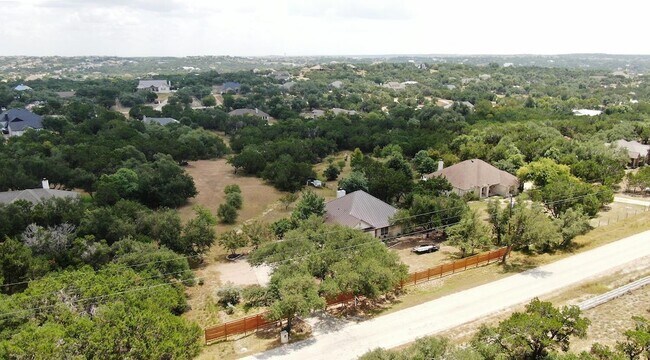 Building Photo - 1021 Westland Ridge Rd