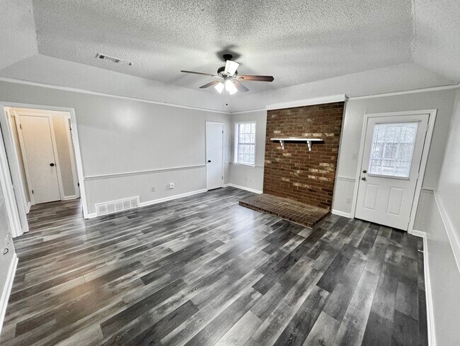 Building Photo - 4964 Barkshire Dr