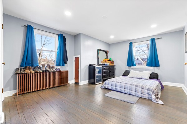 Building Photo - 30 Liberty St