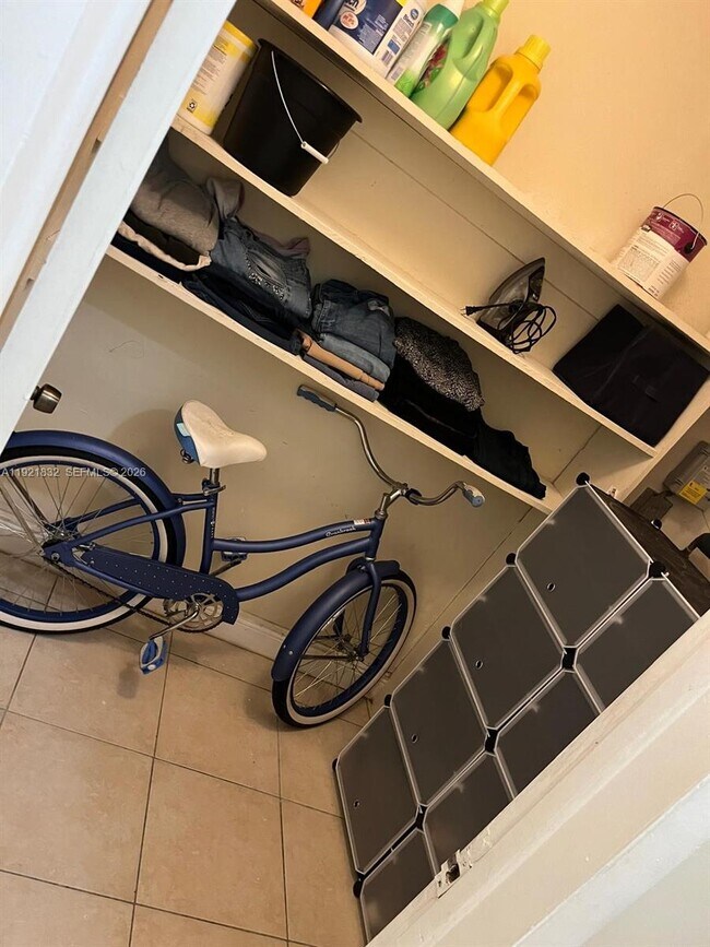 Building Photo - 12275 NE 19th Ave