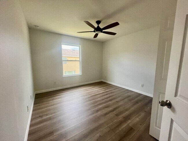 Building Photo - 1200 Pensacola Ct