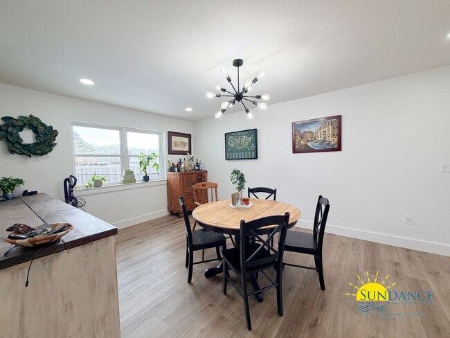 Building Photo - Custom 4BR Pool Home in Kenwood with Bonus Room & Private Backyard!