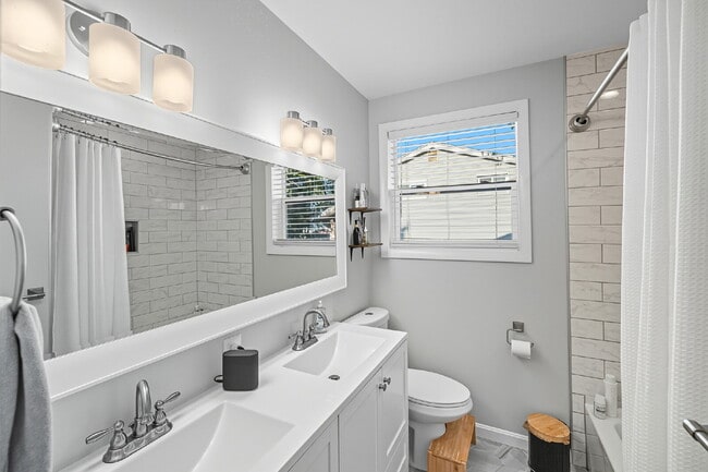 Building Photo - Convenient, Affordable and Updated!!.... Fenced 1/4 acre Yard, 3BR and walk-out basement.... Pets...