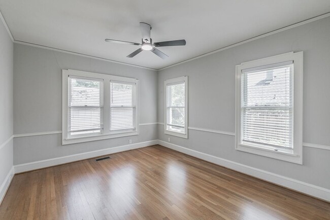 Building Photo - WONDERFUL BERKELEY LOCATION!  Immaculate One Story Craftsman!