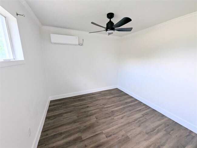Building Photo - 2306 Garvey Dr