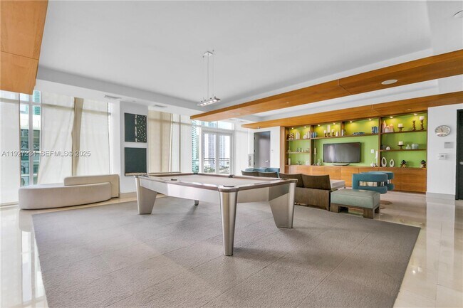 Building Photo - 500 Brickell Ave