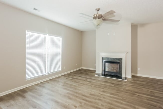 Building Photo - 5830 Dove Point Dr SW