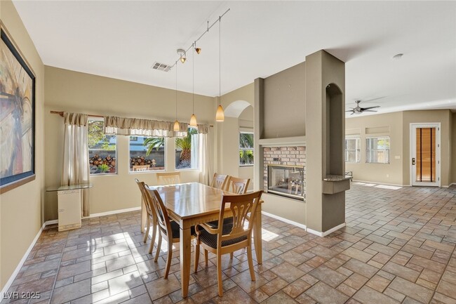 Building Photo - 3769 Erva St