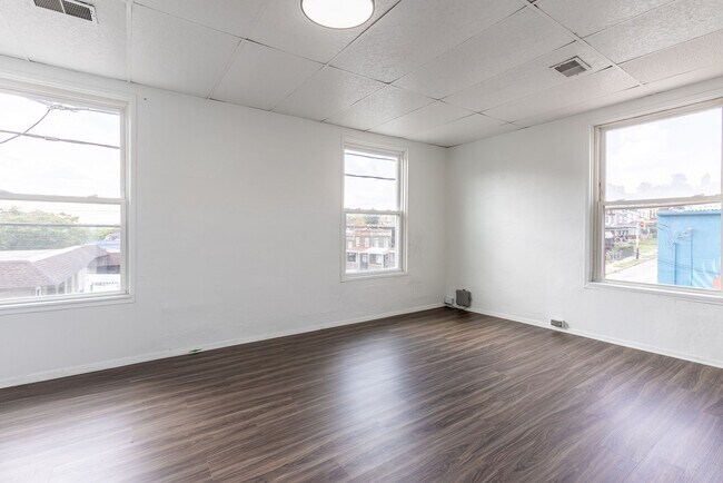 Building Photo - 123 Beltzhoover Ave