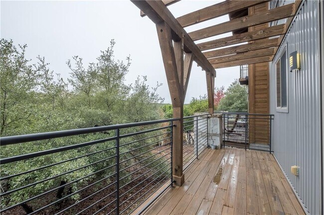 Building Photo - 8110 Ranch Rd 2222
