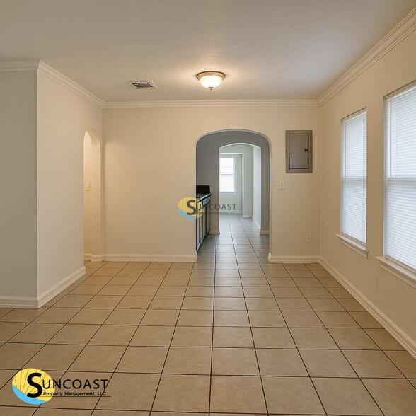 Building Photo - 478 W 58th St